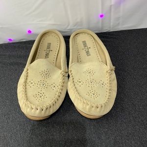 Minnetonka slide on shoes